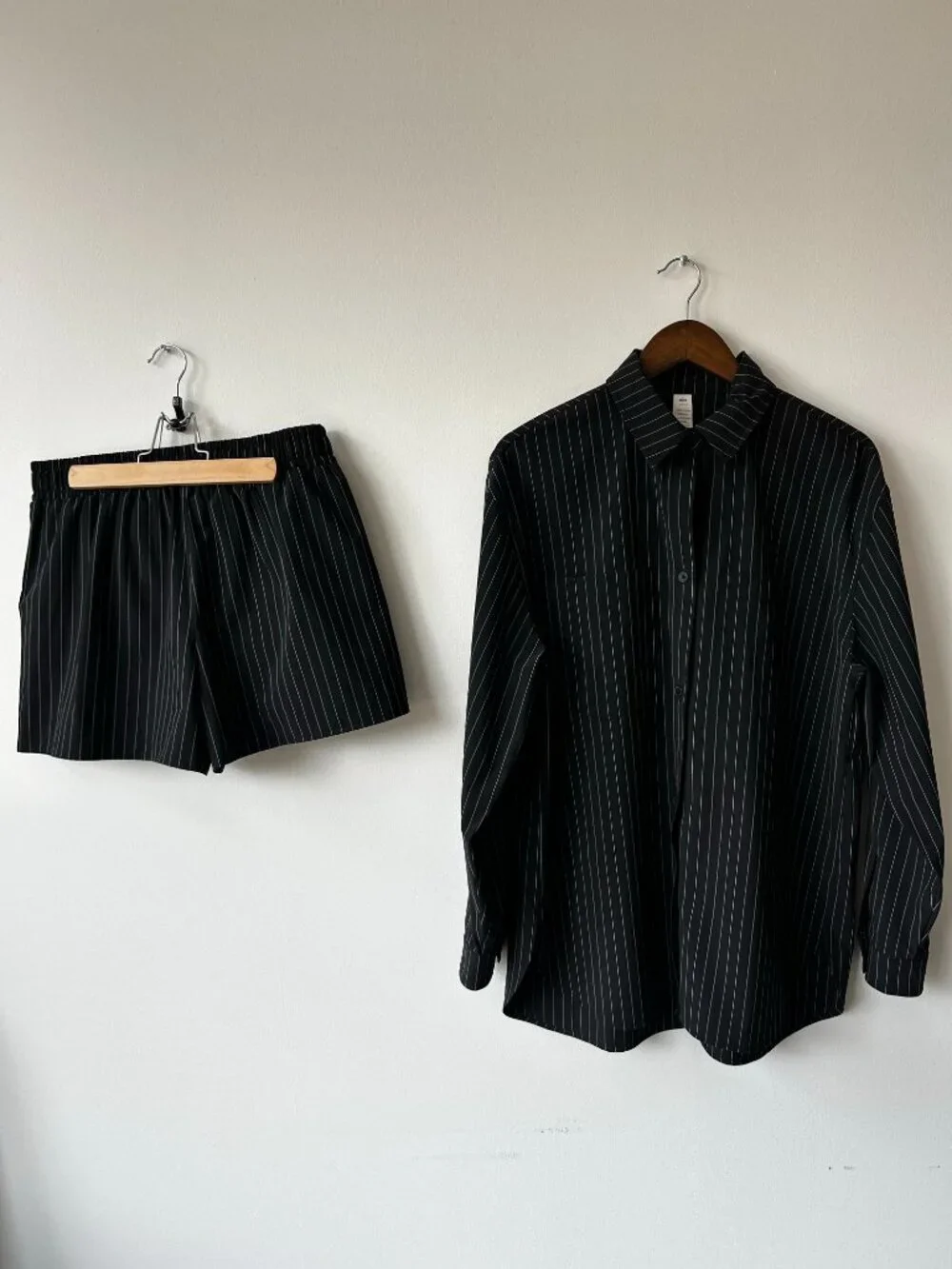 ALO Pinstripe Boxer Short + Button Down Long Sleeve Set - Like New - Size: Small - Picture 4 of 10